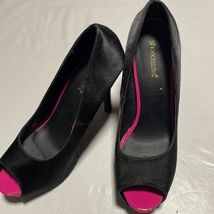 Women’s high heeled shoes from Shoedazzle